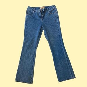 Hannah Bootcut Jeans With Rhinestone Pocket Details size 6 (runs small 4-6)